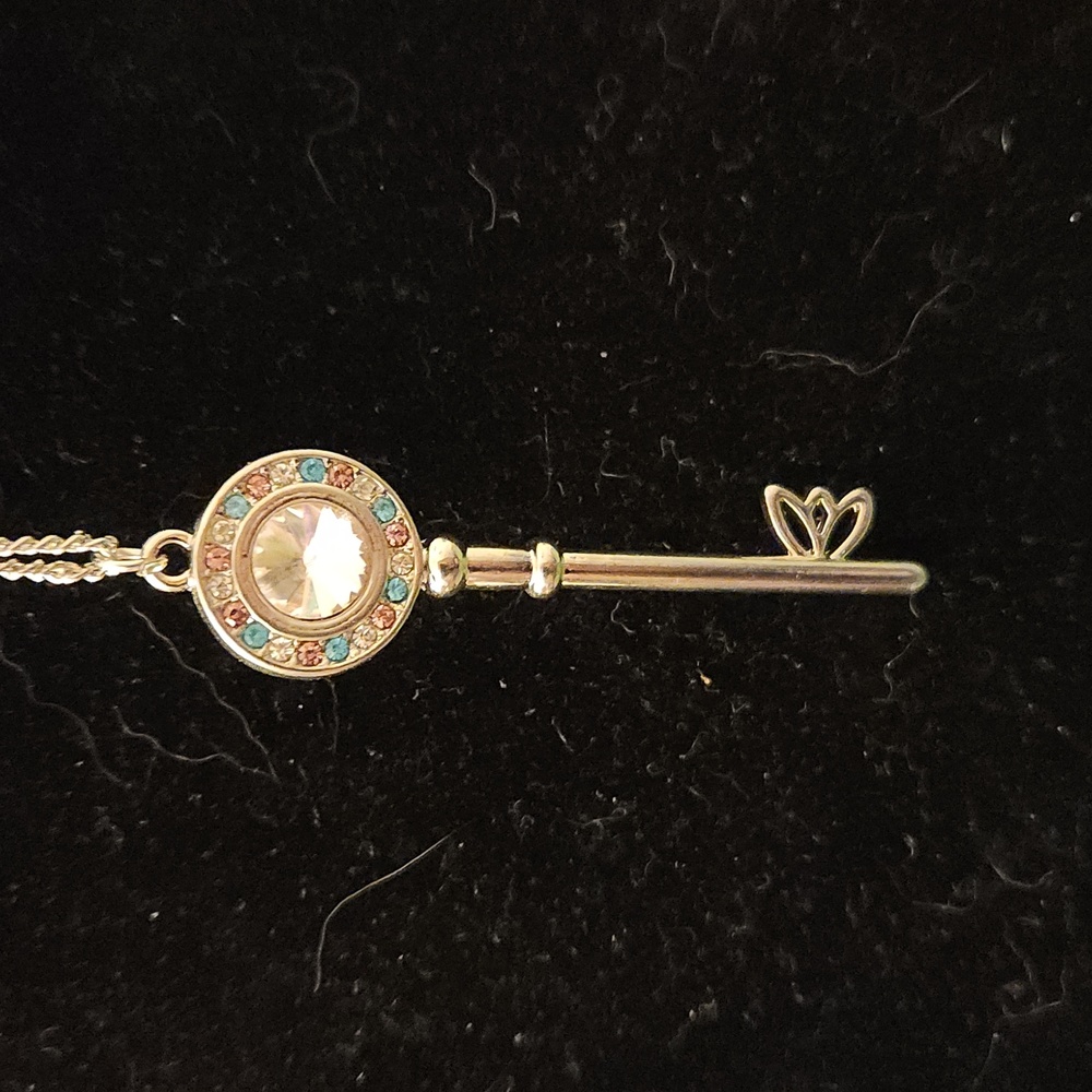 5/$12 Jewlery New Pink & Blue Rhinestone Key Pendant Necklace